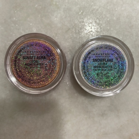 Anastasia Highlighter in Sunset Aura and Snowflake - Picture 3 of 3